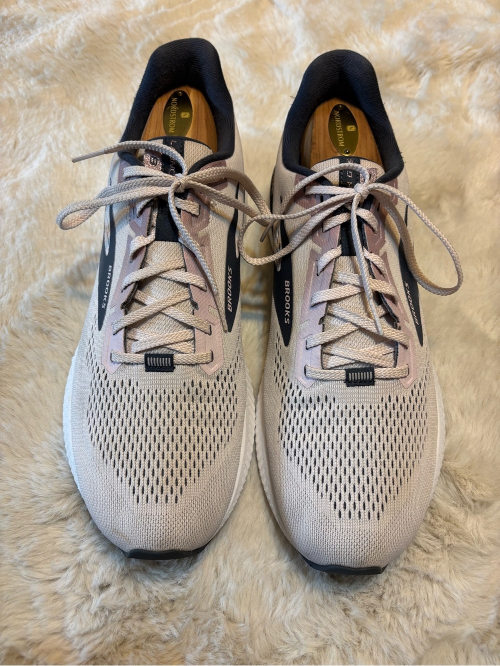 Brooks Launch GTS 8 Womens 12 B Running Shoes Beige Pink GuideRails